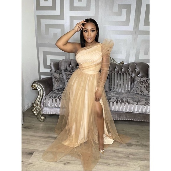 Intertwine One Shoulder White Tulle Dress Size Large - Picture 2 of 3